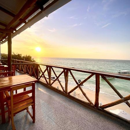 Hotel Mandala Beach Club Pendales Esterno foto