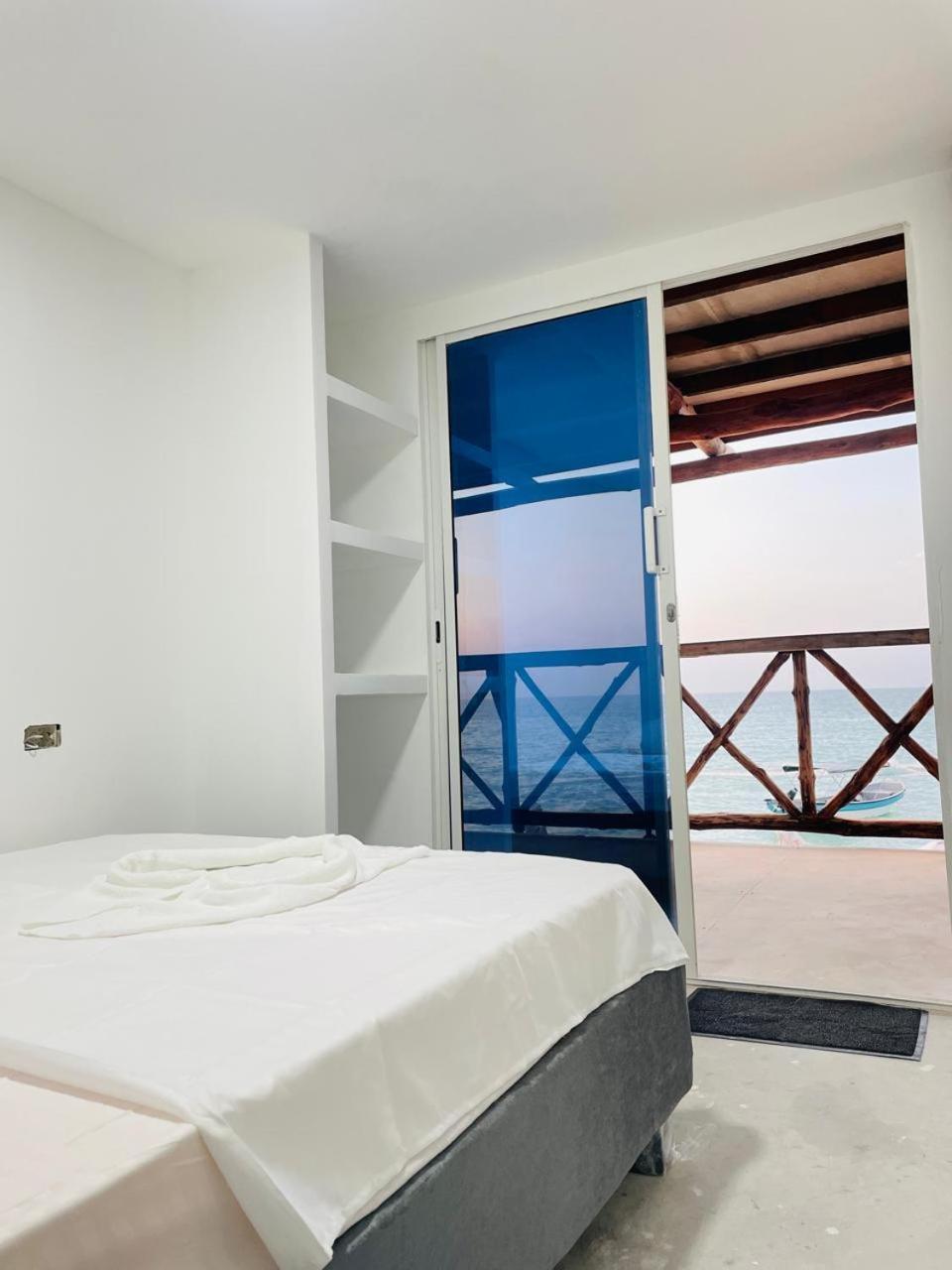 Hotel Mandala Beach Club Pendales Esterno foto