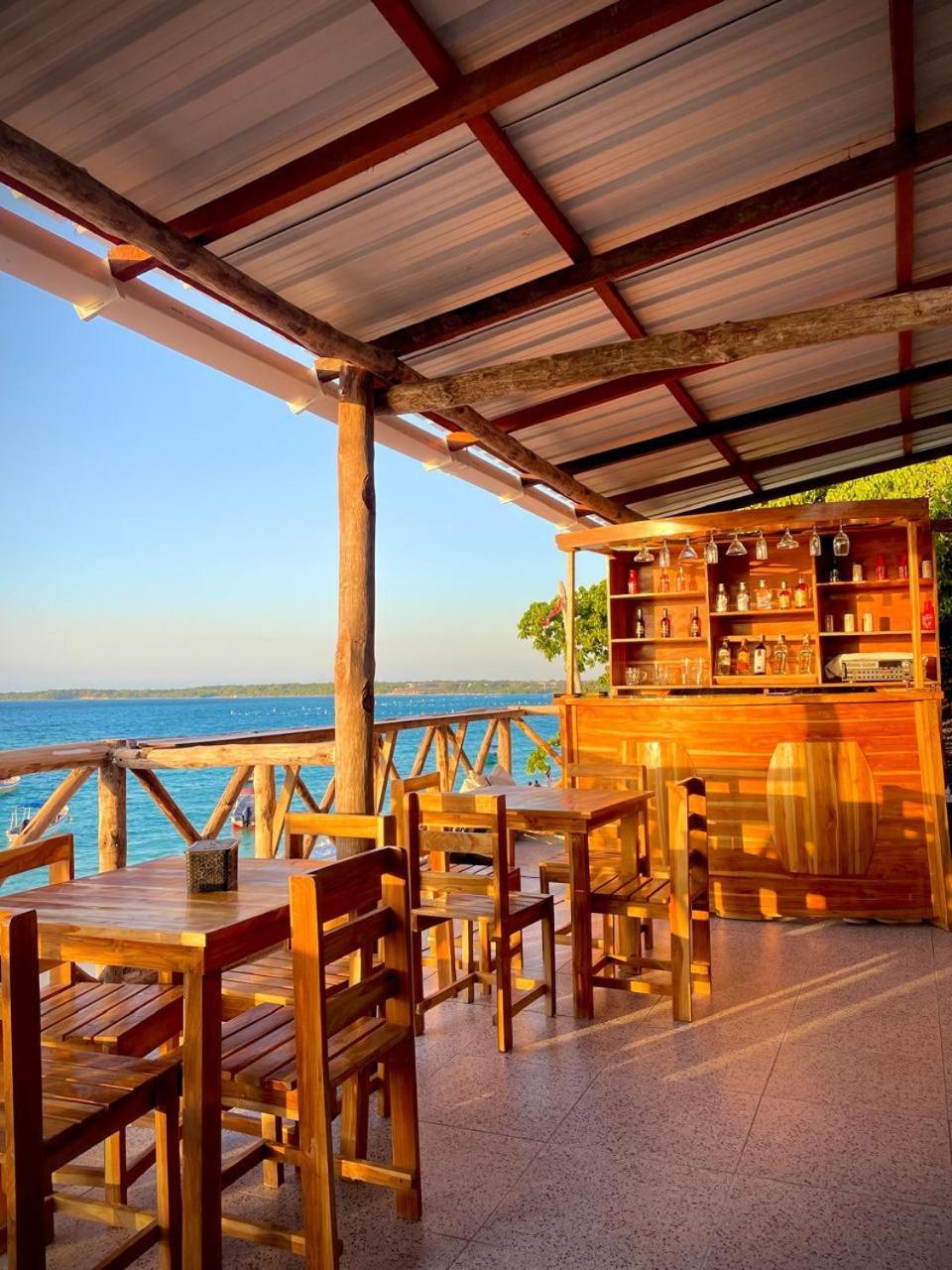 Hotel Mandala Beach Club Pendales Esterno foto